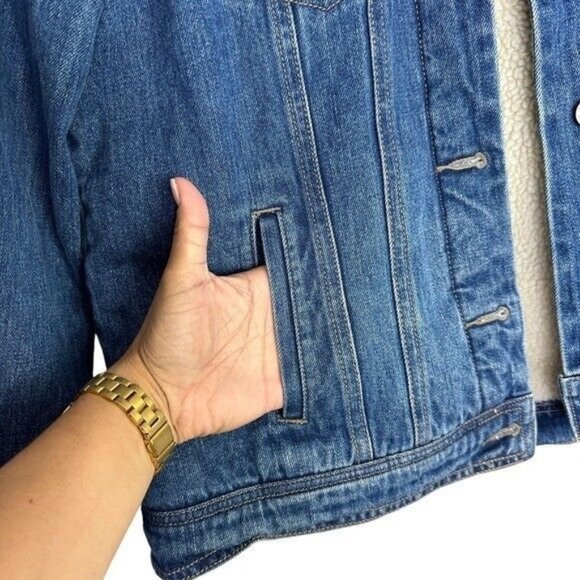 Old Navy Gender-Neutral Oversized Boyfriend Sherpa Jean Trucker Jacket Sz Large - Picture 7 of 10